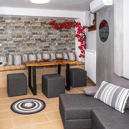 Angels Free Private Parking Of Stayinthess Thessalonique